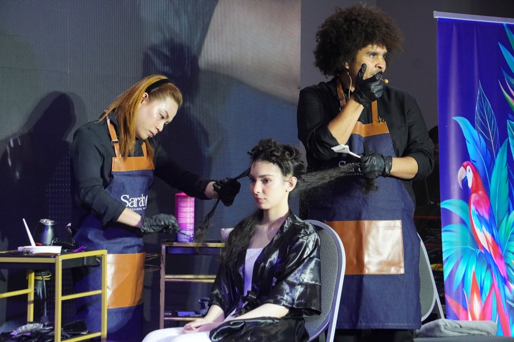 Stylists performing live Nanoplastia treatment